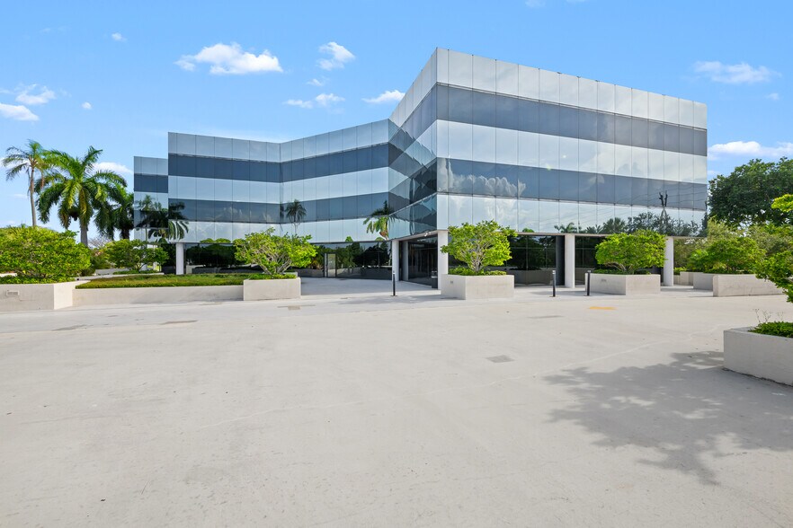 4800 N Federal Hwy, Boca Raton, FL à vendre - Photo du bâtiment - Image 1 de 18