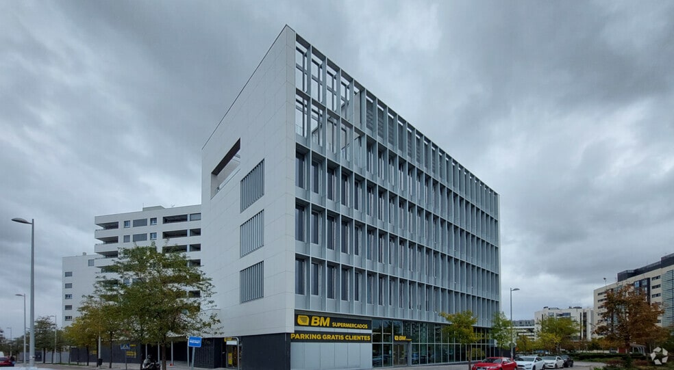 Calle Estanislao Pérez Pita, 23, Madrid, Madrid for lease - Building Photo - Image 2 of 7