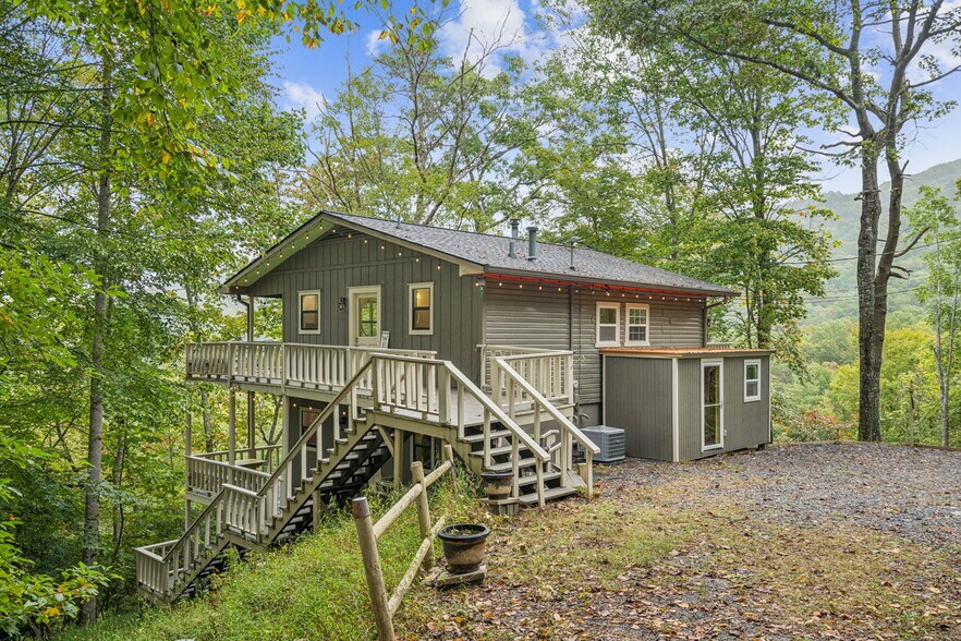 4113 White Oak Dr, Hiawassee, GA à vendre - Photo du bâtiment - Image 2 de 43