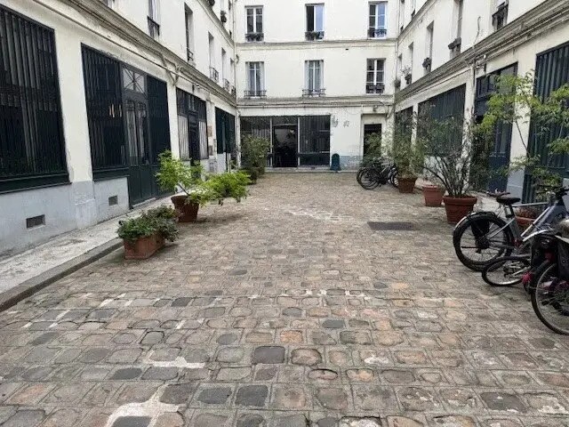 Retail in Paris for sale - Building Photo - Image 2 of 12