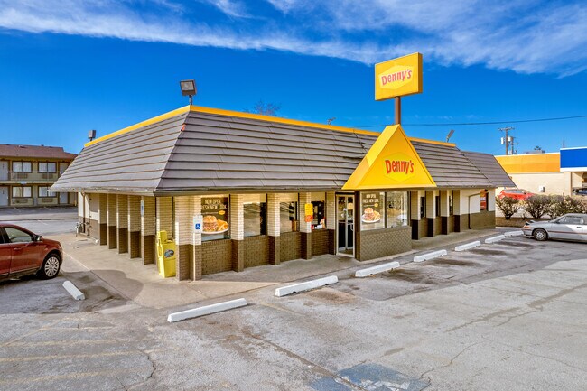 Plus de détails pour 3422 W Gentry Pkwy, Tyler, TX - Bureau/Commerce de détail à louer