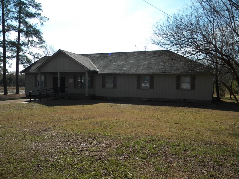 15 Gum Ave, Bolton, NC à vendre - Photo principale - Image 1 de 1