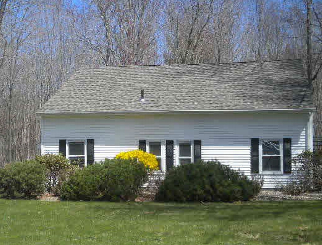 22 Proffessional Park Rd, Storrs Mansfield, CT for lease Building Photo- Image 1 of 3