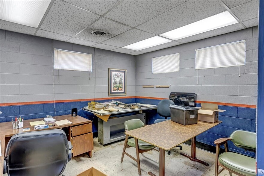 417 Chastain Blvd W, Glencoe, AL for sale - Interior Photo - Image 3 of 7