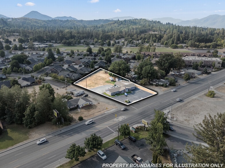 1777 Williams Hwy, Grants Pass, OR for sale - Building Photo - Image 1 of 3