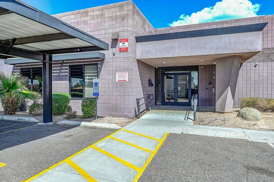 1620 N 48th St, Phoenix, AZ à louer - Photo du bâtiment - Image 3 de 16
