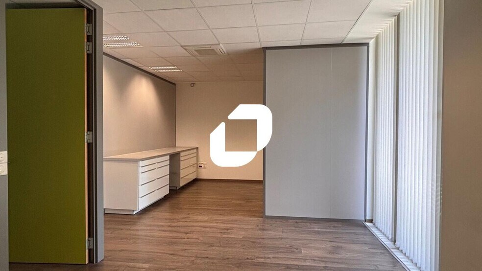 140 Avenue Du Rhin, Strasbourg for lease - Interior Photo - Image 1 of 5
