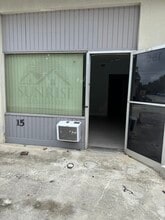 1562 SE Village Green Dr, Port Saint Lucie, FL for lease Interior Photo- Image 2 of 7