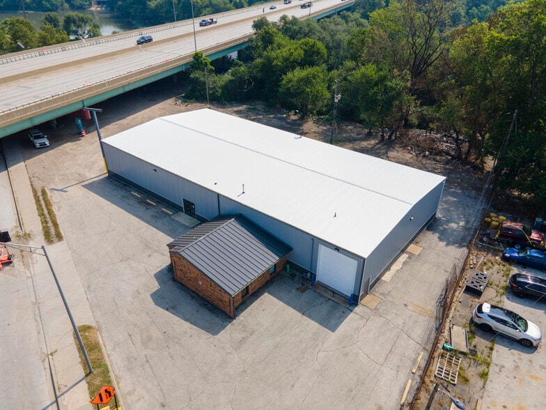 1091 Kentucky Ave, Indianapolis, IN for lease - Building Photo - Image 3 of 22