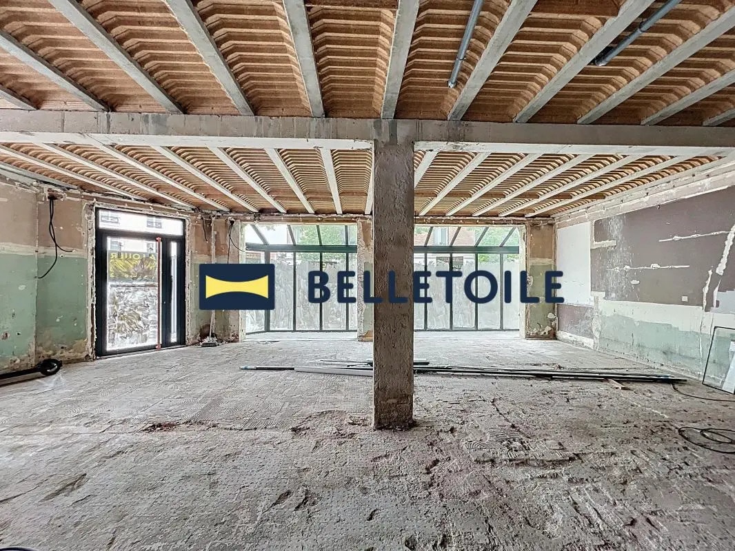 Retail in Maisons-Alfort for lease Interior Photo- Image 1 of 19