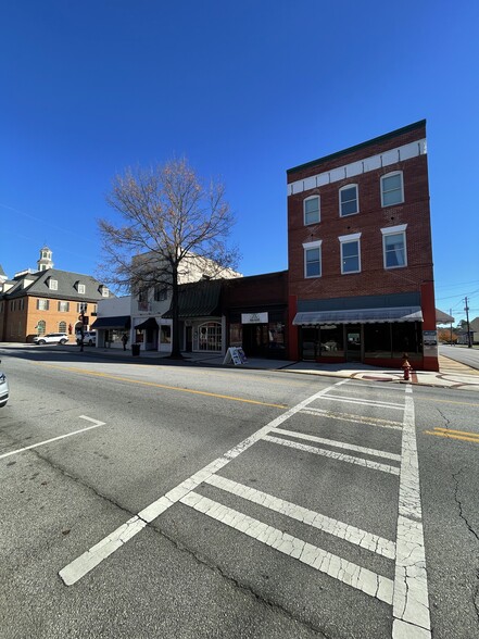 22 S Main St, Statesboro, GA for lease - Building Photo - Image 1 of 12