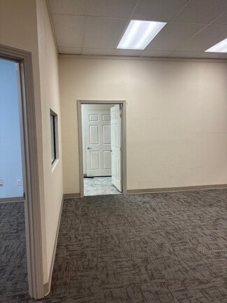 More details for 42402-42442 10th St W, Lancaster, CA - Office/Retail for Lease