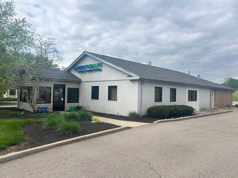 12037 Sheraton Ln, Cincinnati, OH for sale - Building Photo - Image 2 of 15