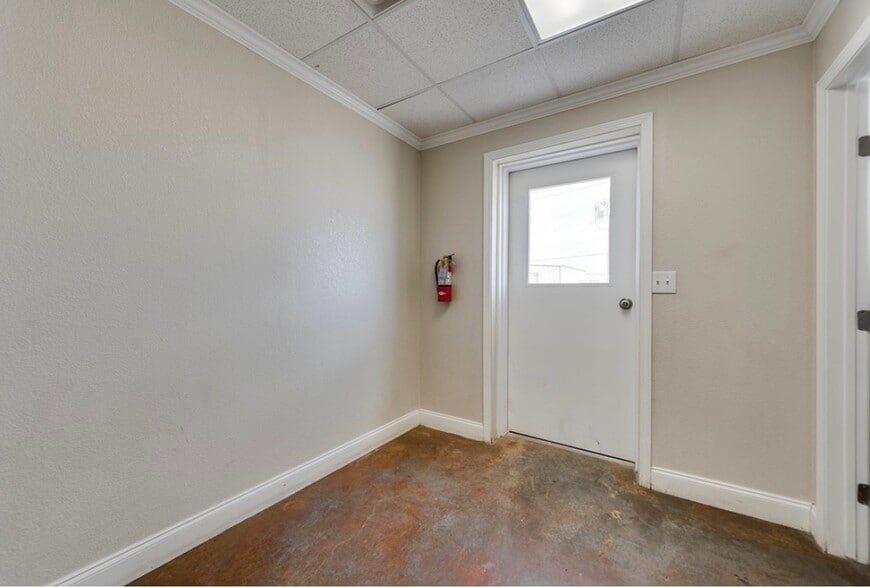 4010 County 45 rd, Midland, TX à louer - Photo du bâtiment - Image 3 de 15