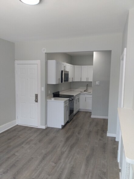 3-11 Elberon Pl, Albany, NY à vendre - Photo intérieure - Image 2 de 11