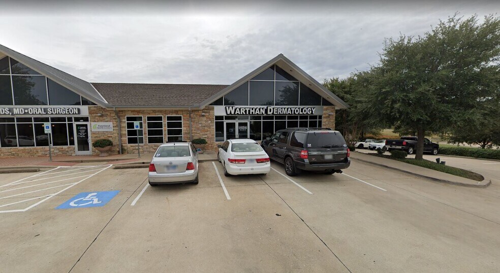 5913 W Virginia Pky, McKinney, TX à louer - Photo du bâtiment - Image 3 de 3