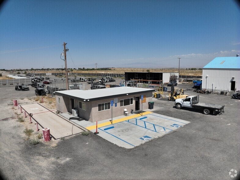 45761 Division St, Lancaster, CA for sale - Matterport Community - Image 2 of 26