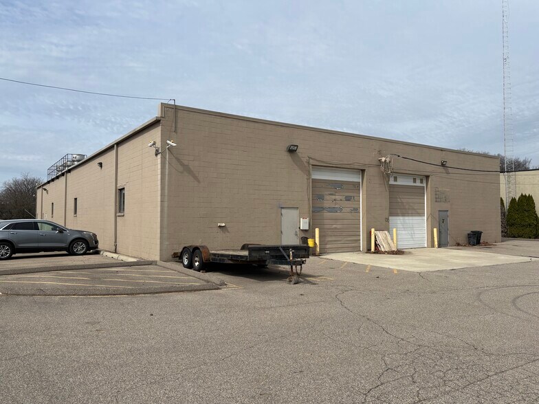 21444-21448 Bridge St, Southfield, MI à louer - Photo du bâtiment - Image 3 de 3