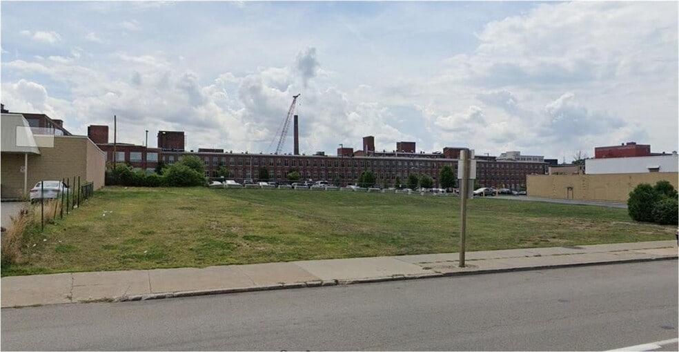 147 E 12th St, Erie, PA à louer - Photo du bâtiment - Image 2 de 2