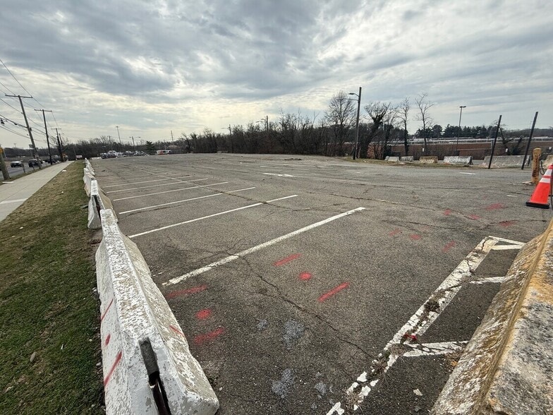 2150 S Dakota Ave, Washington, DC for lease - Building Photo - Image 2 of 2