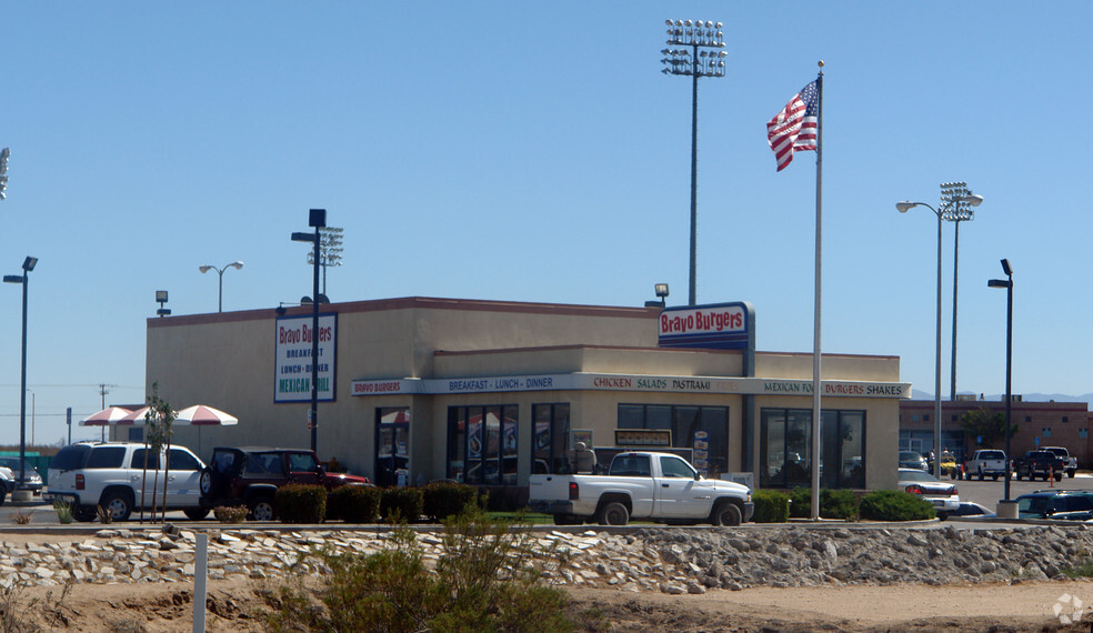 16880 Sportsman Ctr, Adelanto, CA à vendre - Photo du bâtiment - Image 1 de 1