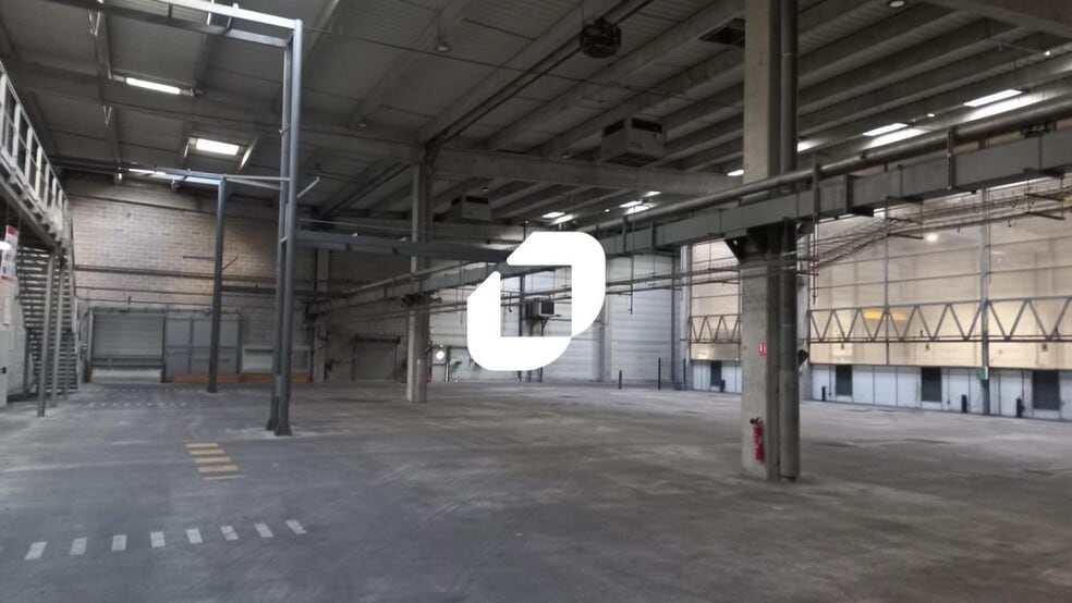 Industrial in Mitry-Mory for lease - Interior Photo - Image 3 of 15
