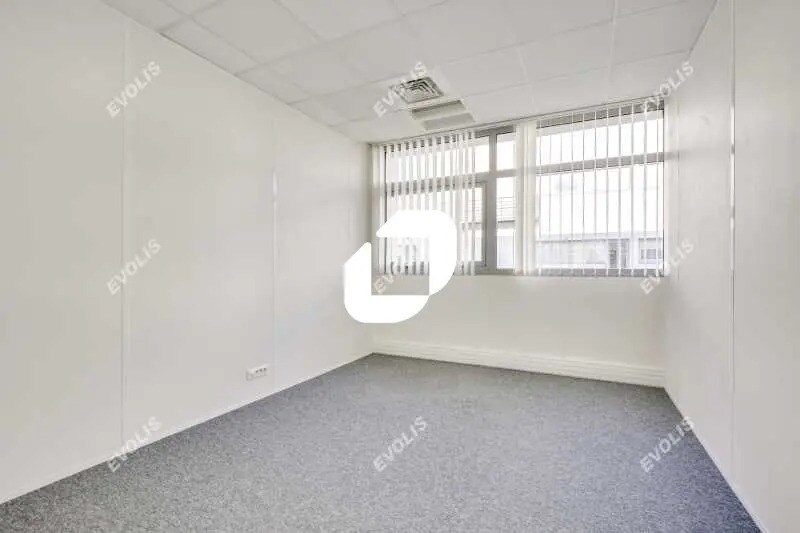 Office in Saint-Denis for lease - Interior Photo - Image 3 of 14