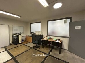 Bureau dans Champagne-au-Mont-d'Or à louer Photo intérieure- Image 2 de 3