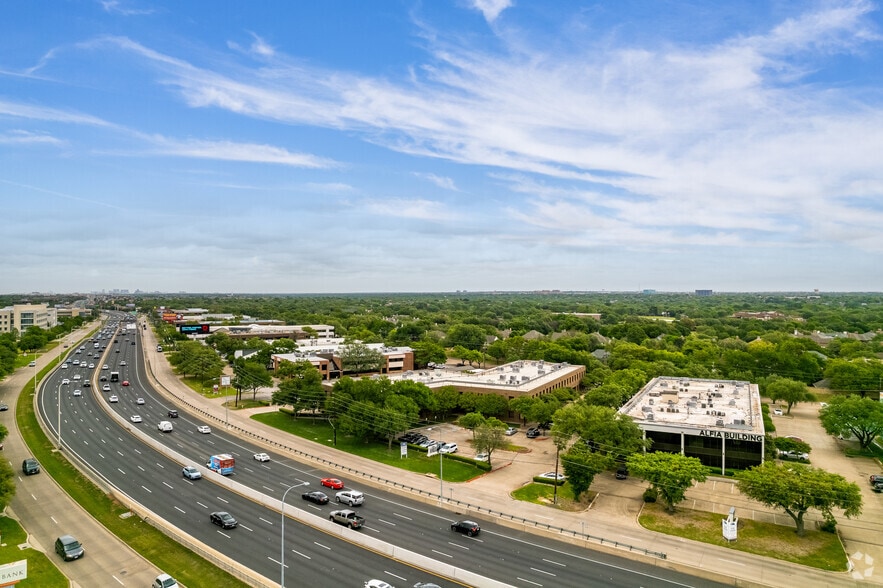 17000 Dallas Pkwy, Dallas, TX à louer - Aérien - Image 2 de 15