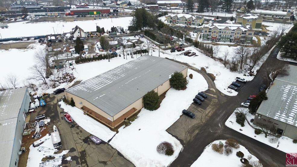 39A & 39B Industrial Park Rd portfolio of 2 properties for sale on LoopNet.ca - Building Photo - Image 3 of 23