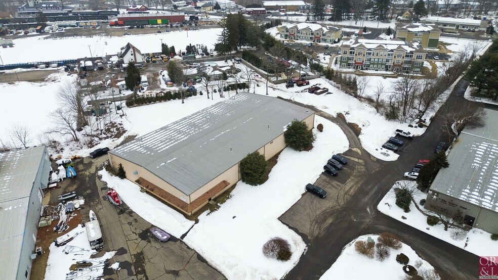 39A & 39B Industrial Park Rd portefeuille de 2 propriétés à vendre sur LoopNet.ca - Photo du bâtiment - Image 3 de 23