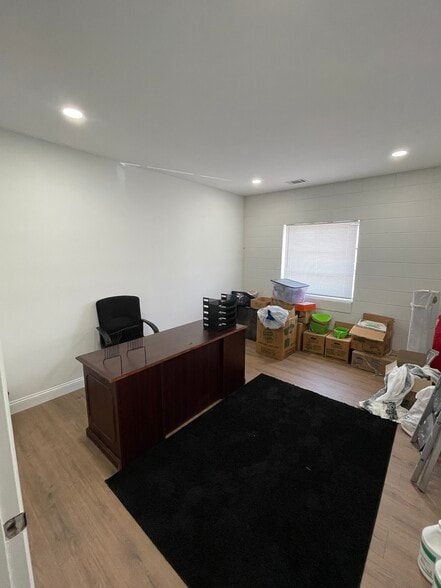 1901 Waters Ave, Savannah, GA for lease - Building Photo - Image 3 of 15