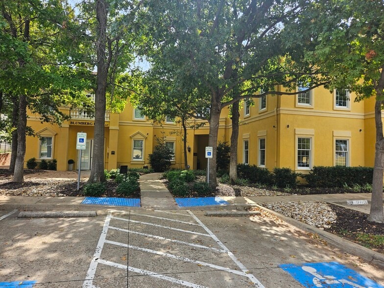 2304 W Interstate 20, Arlington, TX à louer - Photo du bâtiment - Image 2 de 13