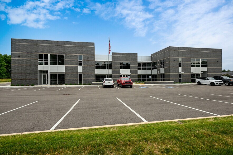 1255 High St, Wadsworth, OH à louer - Photo du bâtiment - Image 2 de 43