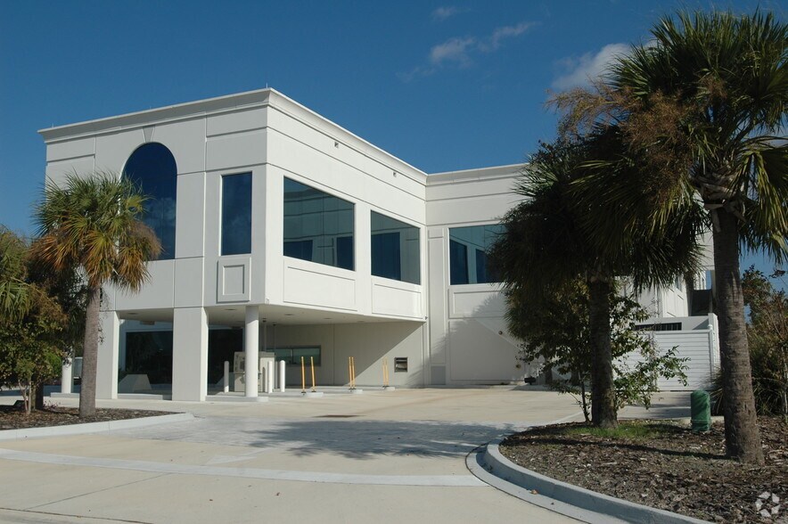 1200 Plantation Island Dr, Saint Augustine, FL à louer - Photo du bâtiment - Image 3 de 17