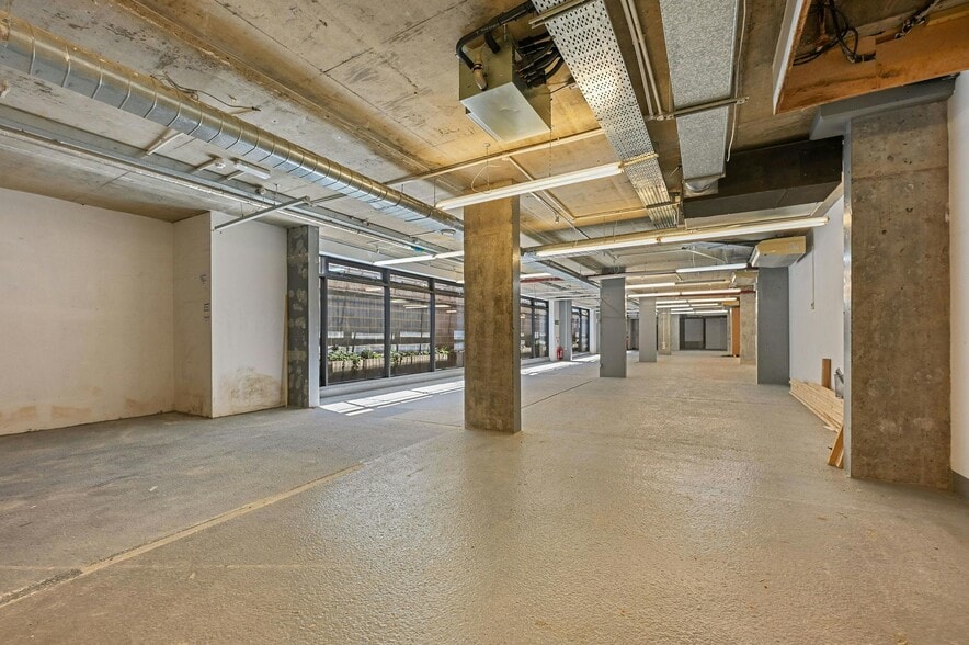 8 Orsman Rd, London for lease - Interior Photo - Image 2 of 7