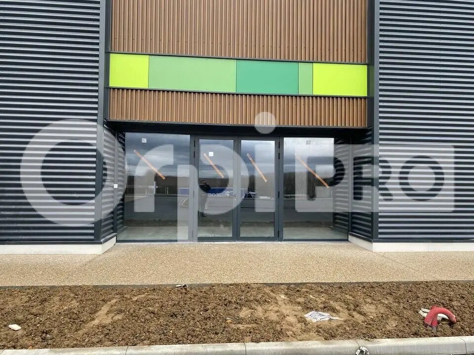 Retail in Anse for lease Building Photo- Image 1 of 5