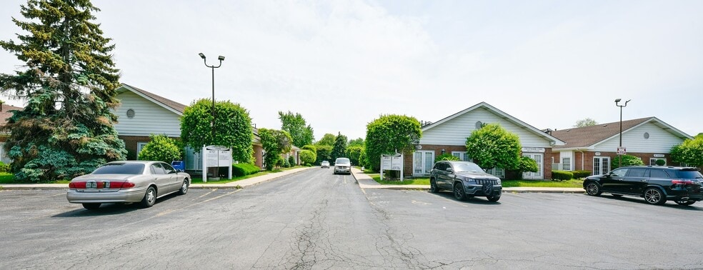 4701-4731 W Midlothian Tpke, Crestwood, IL for sale - Building Photo - Image 3 of 33