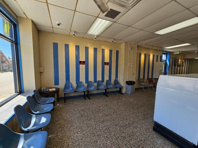 632 High St, Racine, WI à vendre - Photo du bâtiment - Image 3 de 13