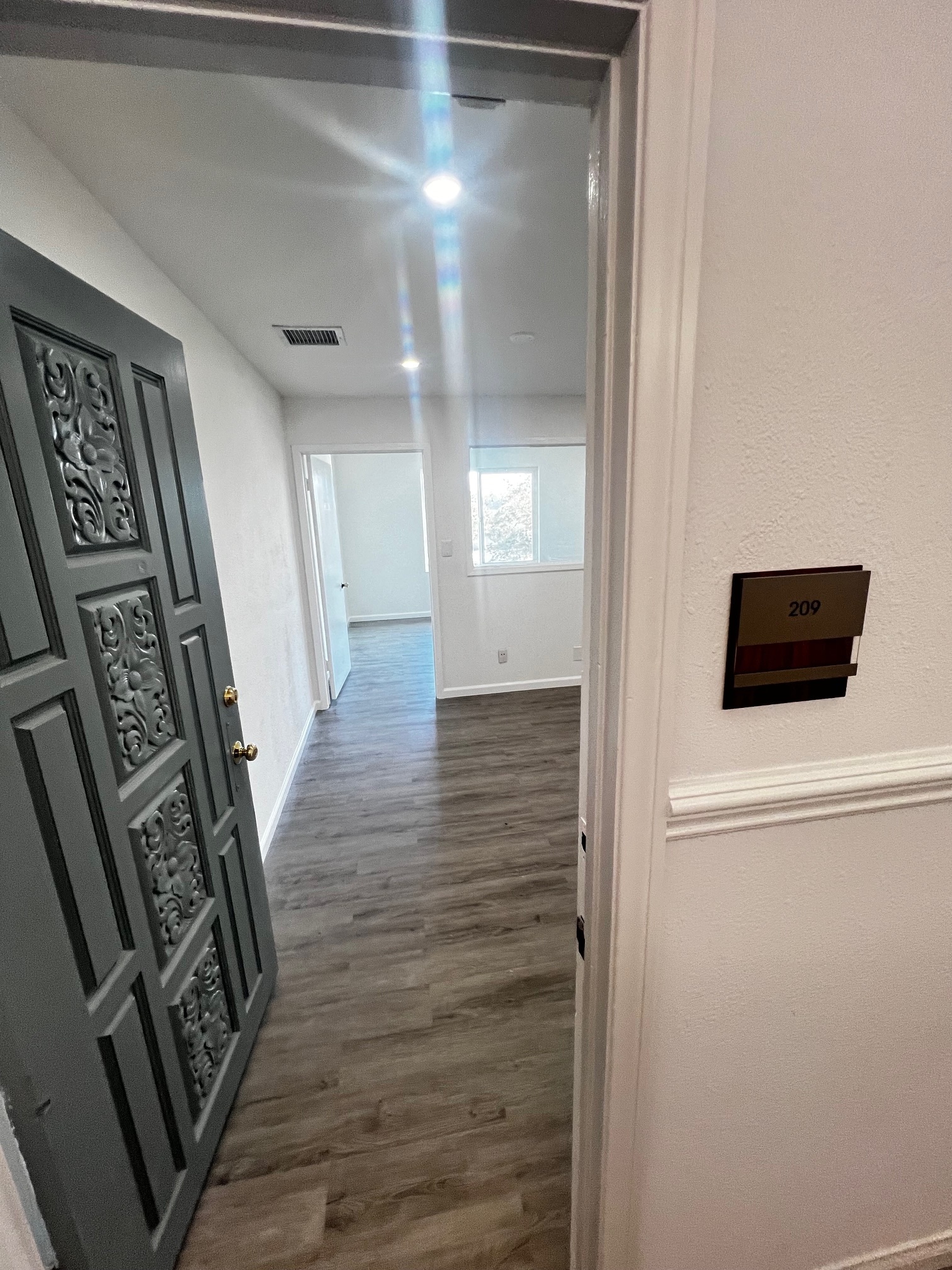 18582 Beach Blvd, Huntington Beach, CA à louer Photo intérieure- Image 1 de 2