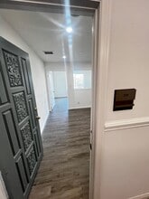 18582 Beach Blvd, Huntington Beach, CA à louer Photo intérieure- Image 1 de 2