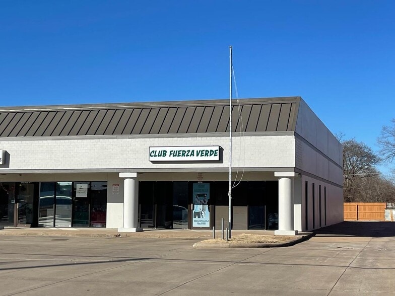 12135-12145 E 11th St, Tulsa, OK à louer - Photo du bâtiment - Image 3 de 5