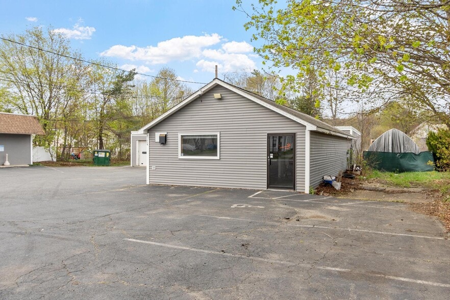 181 Main St. Unit B St, Orange, MA for lease - Primary Photo - Image 1 of 13