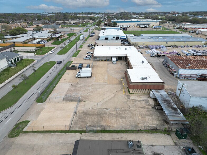 910 W Kearney St, Mesquite, TX à vendre - Photo du bâtiment - Image 2 de 9