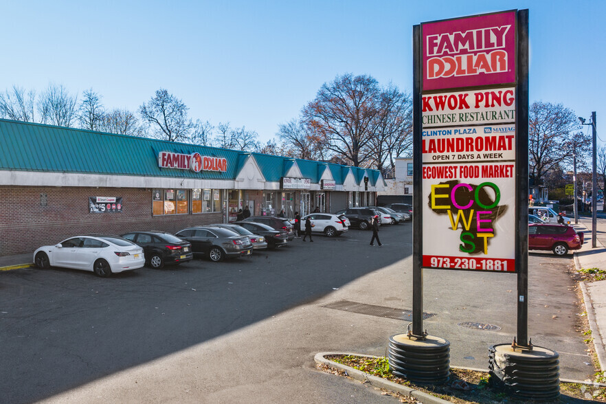 660-680 Clinton Ave, Newark, NJ à vendre - Photo du bâtiment - Image 1 de 1