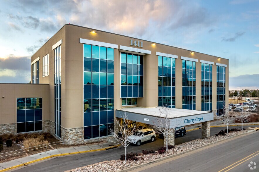 1411 S Potomac St, Aurora, CO à louer - Photo du bâtiment - Image 3 de 25