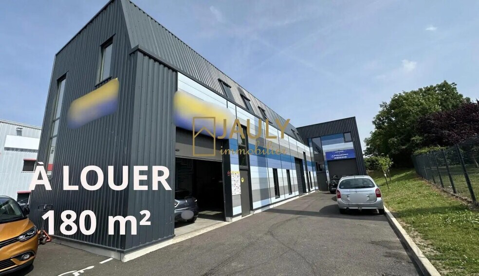 Flex dans Mareuil-lès-Meaux à louer - Photo du bâtiment - Image 2 de 11