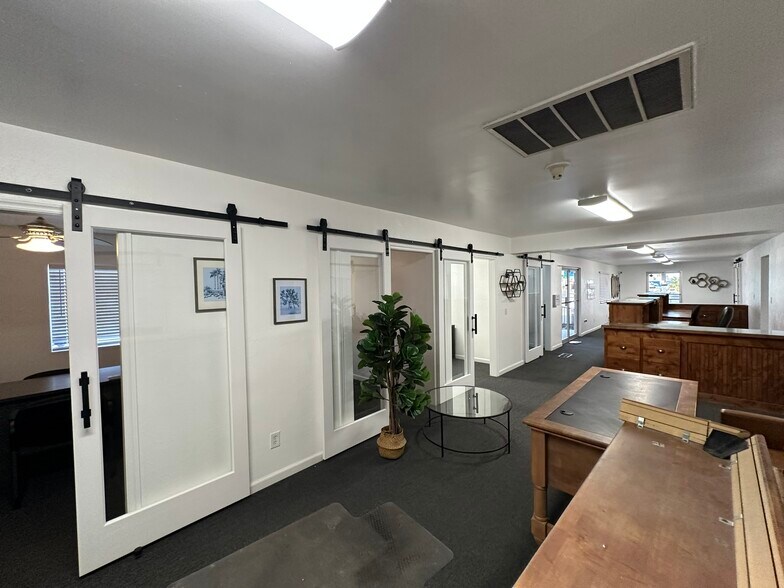 73421 29 Palms Hwy, Twentynine Palms, CA à louer - Photo du bâtiment - Image 3 de 24