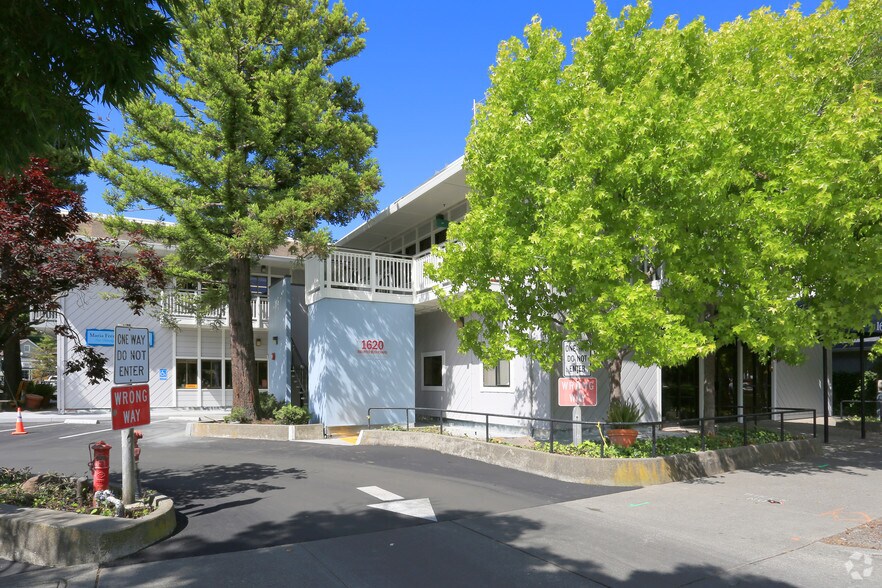 1620 Tiburon Blvd, Tiburon, CA à louer - Photo du bâtiment - Image 1 de 7