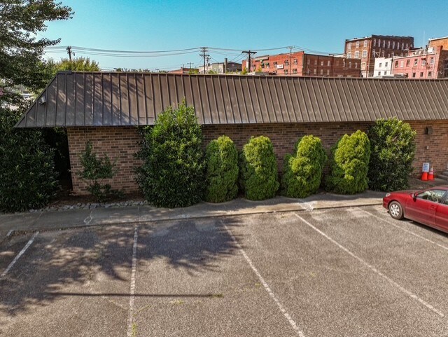 319 N Renfro St, Mount Airy, NC à vendre - Photo du bâtiment - Image 3 de 5